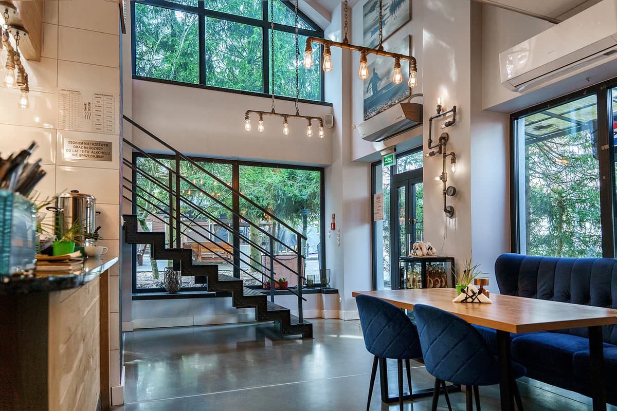 Bistro Smaki Jezior - wnętrze